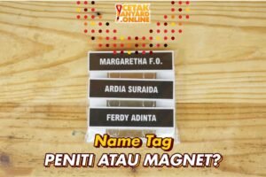 Name Tag Peniti atau Magnet? Lebih Bagus Yang Mana?