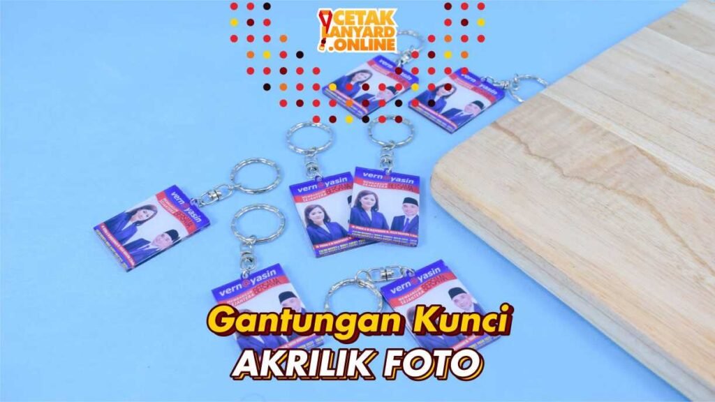 gantungan kunci akrilik foto gantungan kunci akrilik foto